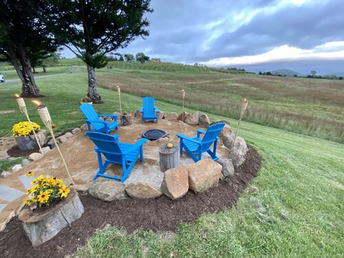 Vineyard Carriage House with High Speed Internet.