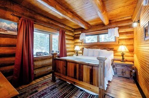 Cabin, Multiple Beds, Hot Tub | 2 bedrooms, free WiFi, bed sheets