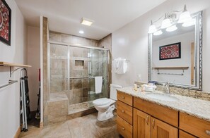 Condo, Multiple Beds, Pool Access (LongBranch #116) | Bathroom | Towels - Longbranch #116 (Breckenridge)