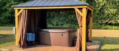 Bain à remous extérieur