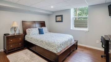 1 bedroom, desk, iron/ironing board, free WiFi