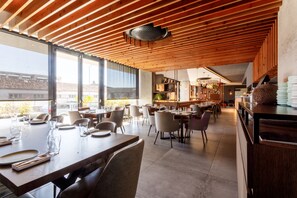 Desayuno continental incluido todos los días