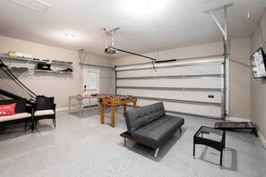 TV, fireplace, offices