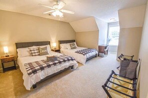 3 slaapkamers, een bureau, een strijkplank/strijkijzer, wifi