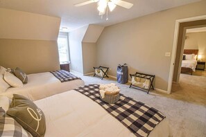 3 bedrooms, desk, iron/ironing board, WiFi