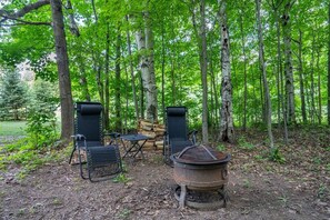 Property grounds - ❤️Tiny house THOW in woods -odorless compost toilet NEW-hot tub (Lapeer)