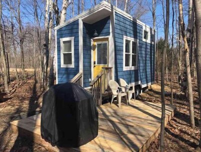 ❤️Tiny house THOW in woods -odorless compost toilet NEW-hot tub