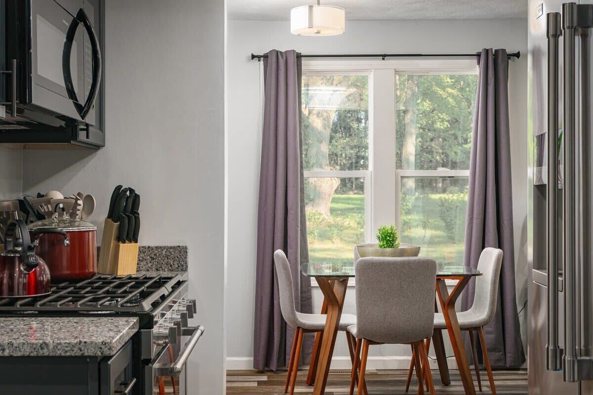 Kühlschrank, Mikrowelle, Geschirrspüler