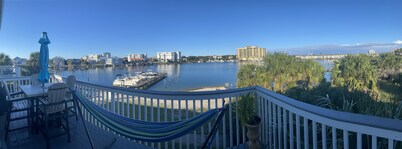 Modern condo on Harbor & steps from the beach! W/ Private balcony & Boat Slip