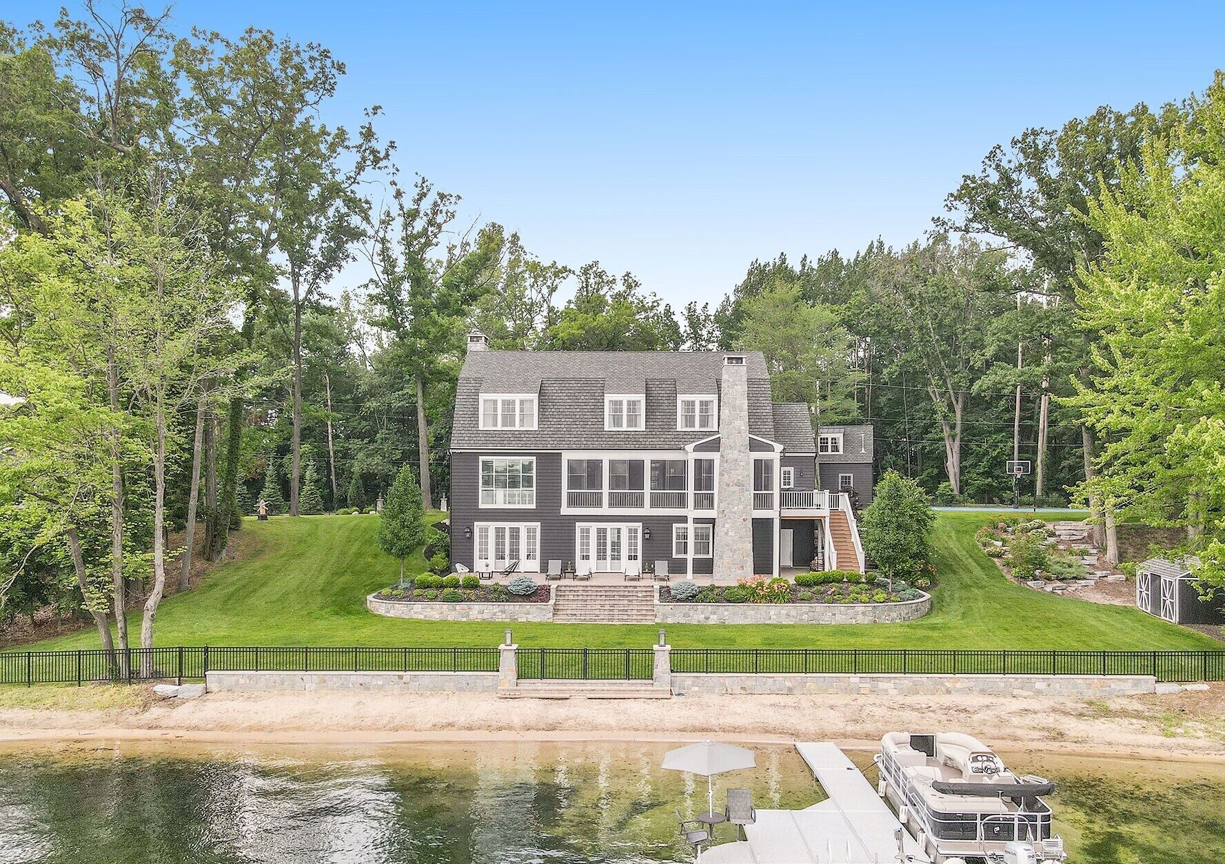 2024 TOP 10 VACATION HOME IN THE US! 5 beds, pickleball, hot tub, gym and more!