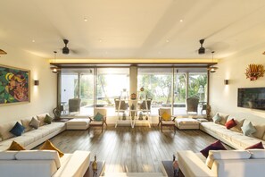 Zona de estar del vestíbulo