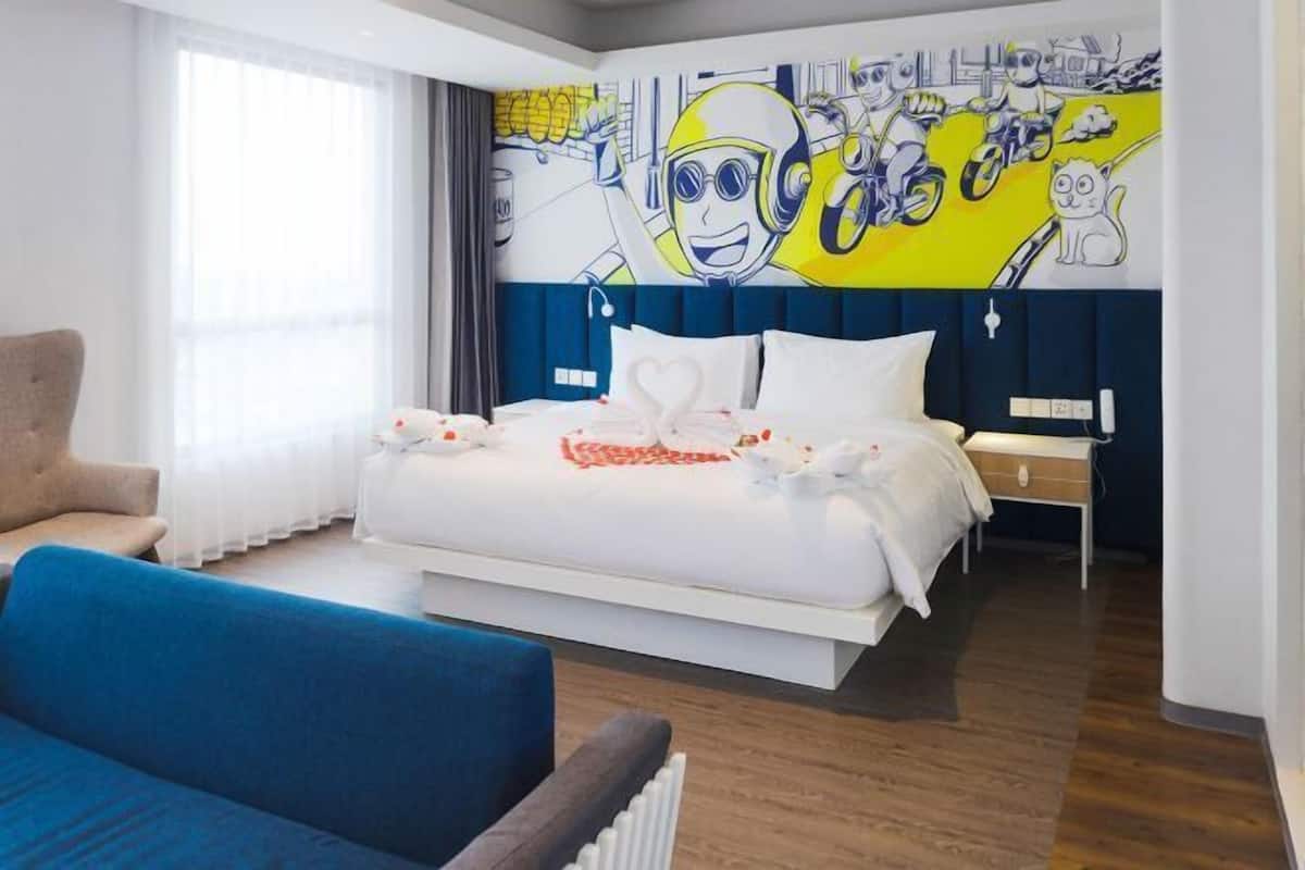 1 chambre, minibar, coffres-forts dans les chambres, bureau