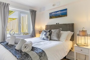 4 bedrooms, iron/ironing board, travel crib, free WiFi