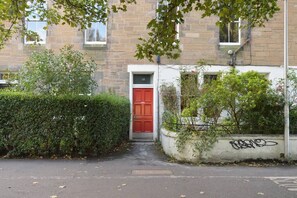 Exterior - Home by The Meadows, close to City Centre (Edinburgh)