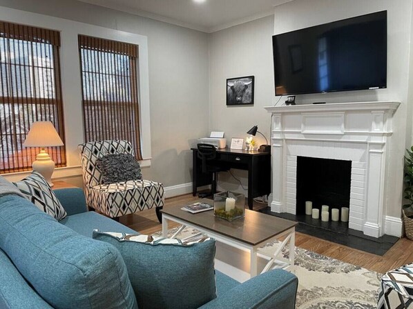 تلفزيون، مدفأة، ألعاب فيديو