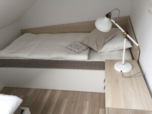 1 bedroom, free WiFi, bed sheets