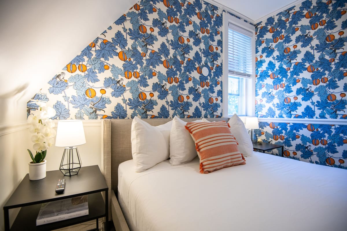Wifi gratis y ropa de cama