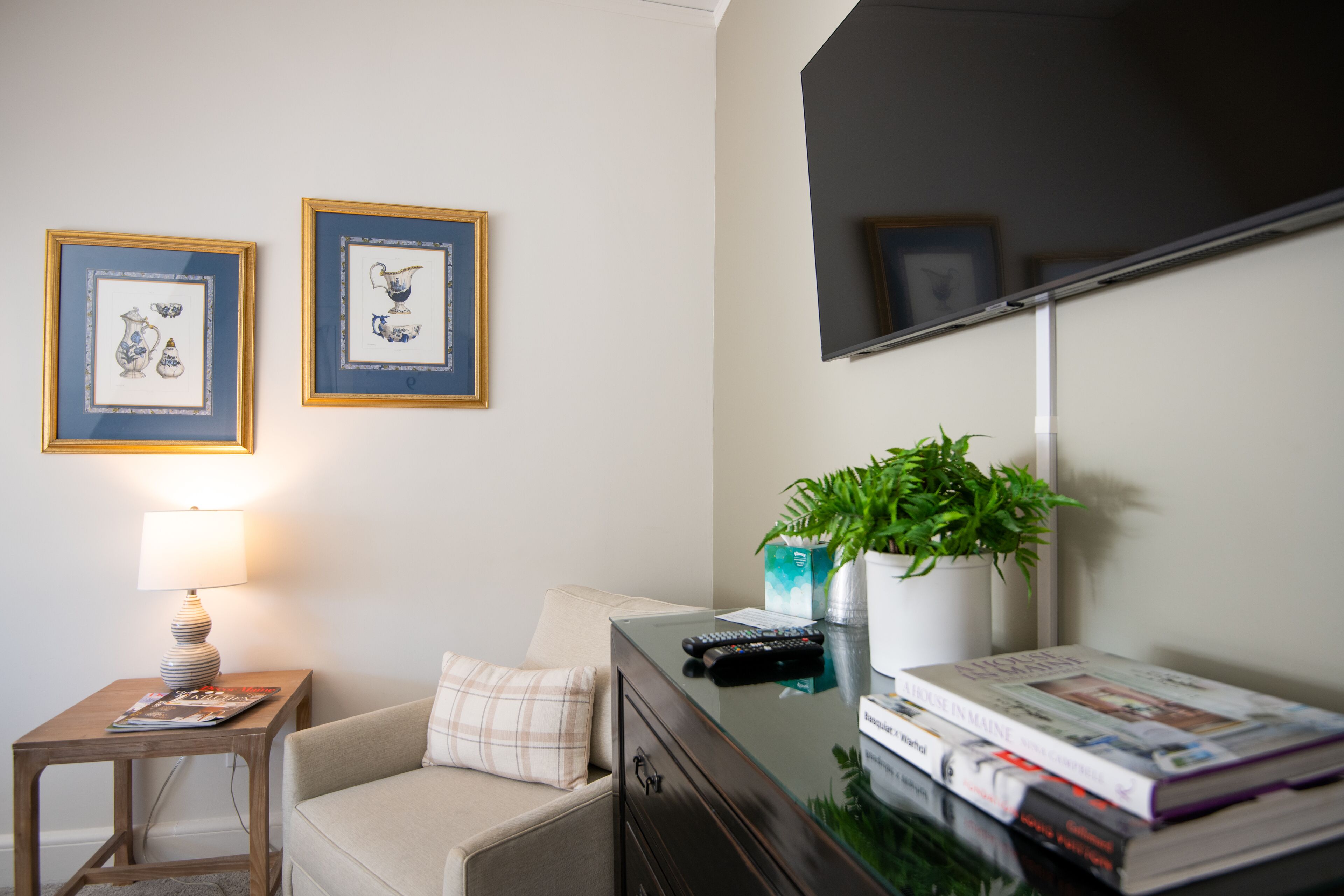 deluxe room, 1 king bed | free wifi, bed sheets