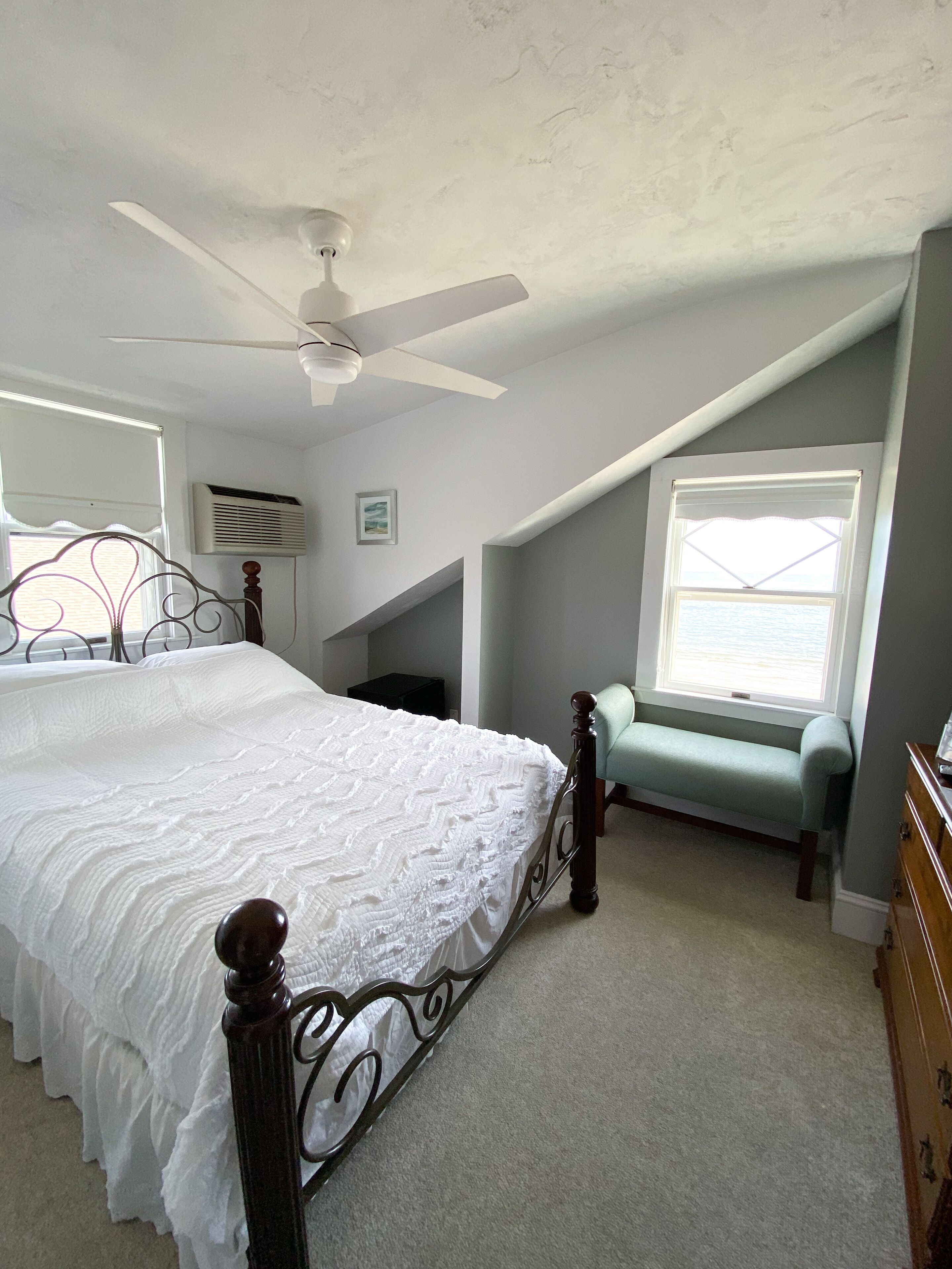 By the Sea Guests Bed and Breakfast and Suites - Room 307