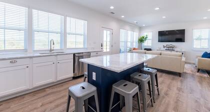 Private Beach House in the heart of Gulf Shores!
