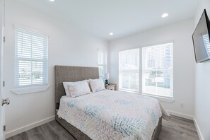 3 chambres, fer et planche à repasser, accès au Wi-Fi (inclus)
