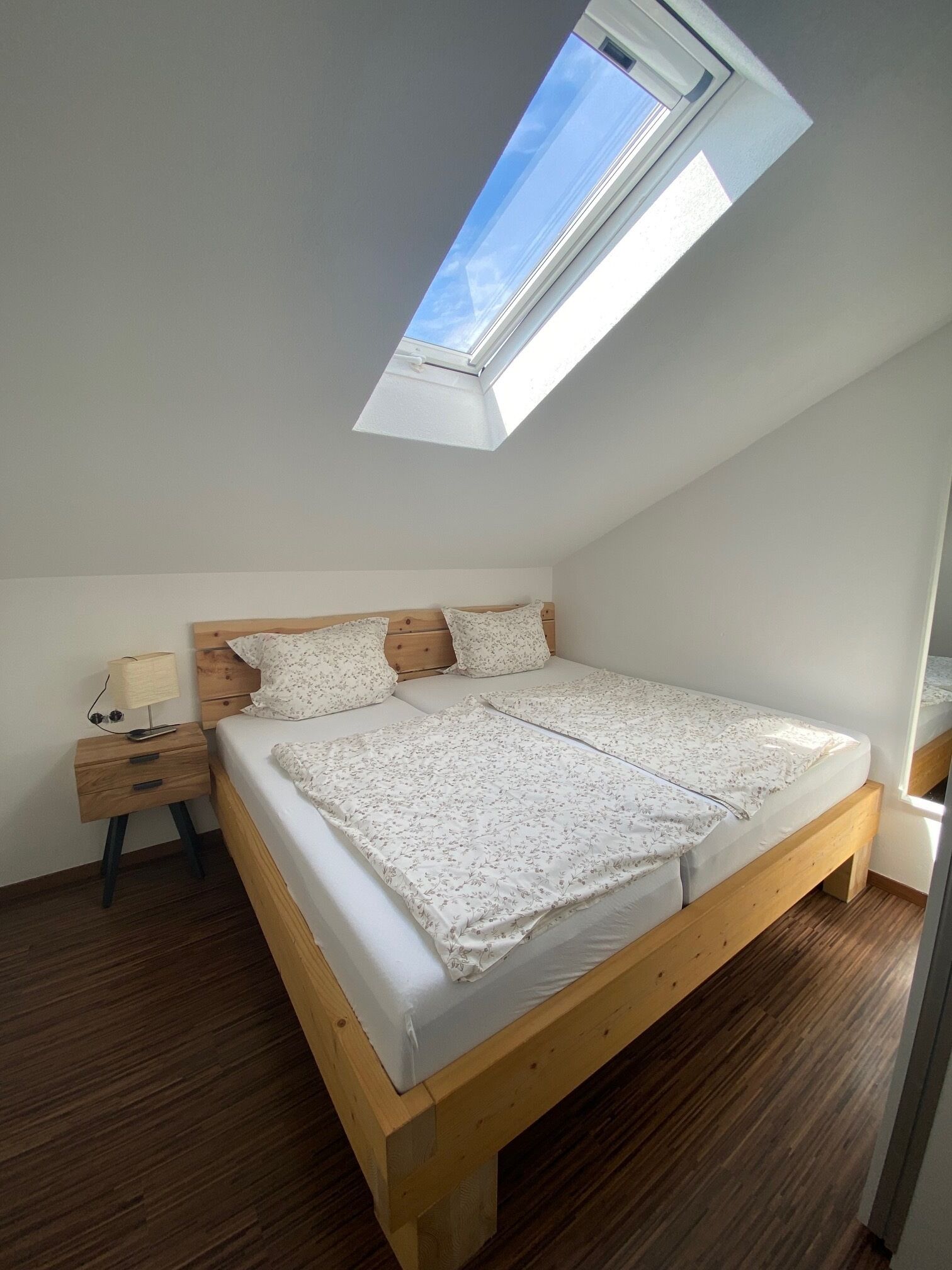 3 間睡房、可攜式嬰兒床、免費 Wi-Fi、床單