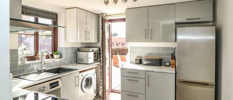 Cottage | Cuisine privée | Réfrigérateur, bouilloire électrique, grille-pain