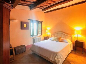 3 Schlafzimmer, Schreibtisch, Bügeleisen/Bügelbrett, kostenloses WLAN