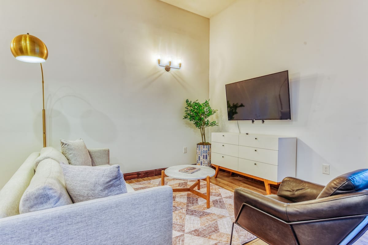 Apartment, 2 Bedrooms | Living area | 45-inch TV with digital channels