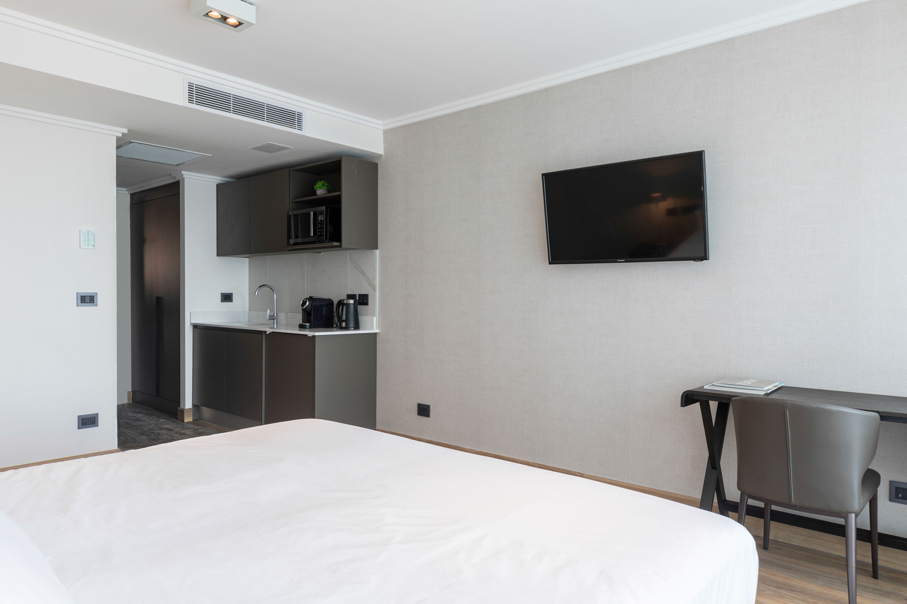 1 bedroom, premium bedding, down duvets, memory-foam beds