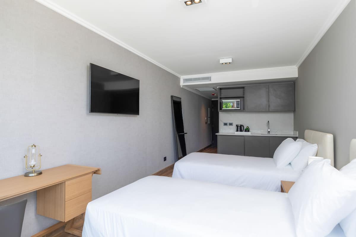 superior twin room | 1 bedroom, premium bedding, down duvets, memory-foam beds