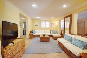 Living area - 3 Min Walk to Beach - Blessed Manor by Bluescape (Hastings)