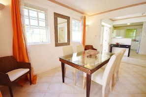 Townhome, 3 Bedrooms | Dining