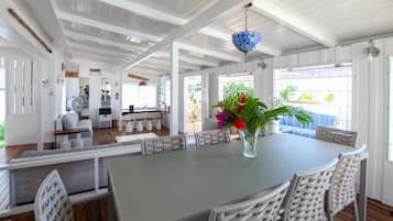 House, 4 Bedrooms | Dining