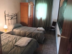 5 chambres, draps fournis