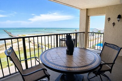 Top Floor Waterfront Condo Pier, Pool Pet Friendly