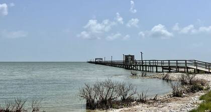 Top Floor Aransas Bay Waterfront Condo w/ Lighted Pier, Pool & Pet Friendly