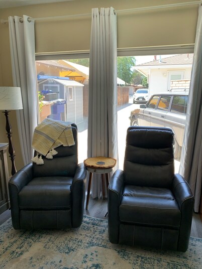 Private Detached King Bed Guest House