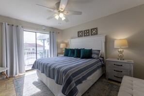 Room - "Sunshine At The Beach - Fall Specials! Many Upgrades! Perfect Location! (Orange Beach)