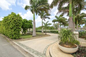 Garden - Tiny Home Retreat Near Beach- Marsh Mellow Cottage by BSL Rentals (Weston)