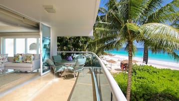 Apartment, 2 Bedrooms | Property grounds