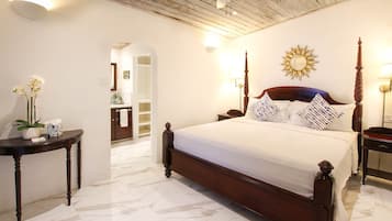 Villa, 4 Bedrooms | 3 bedrooms, individually decorated, individually furnished, free WiFi