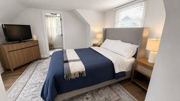 4 bedrooms, iron/ironing board, free WiFi, bed sheets