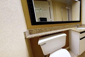 Haartrockner, Handtücher, Toilettenpapier
