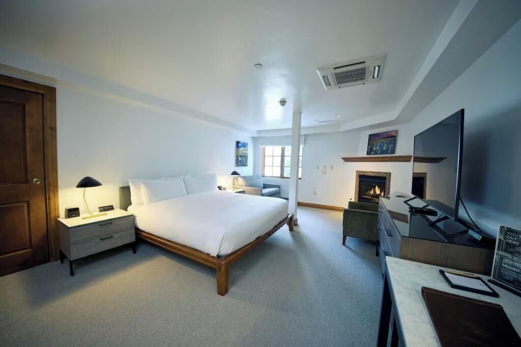 Gravity Haus King Room