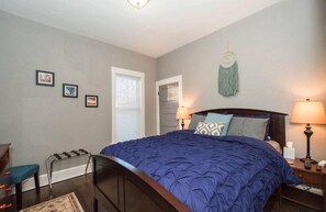 House, Multiple Beds (216. W. Myrtle St.) | 4 bedrooms, desk, free WiFi, bed sheets
