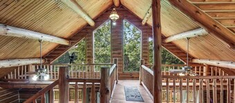 Riverfront Beach Lodge Home in the Heart of Snowmobile Trails