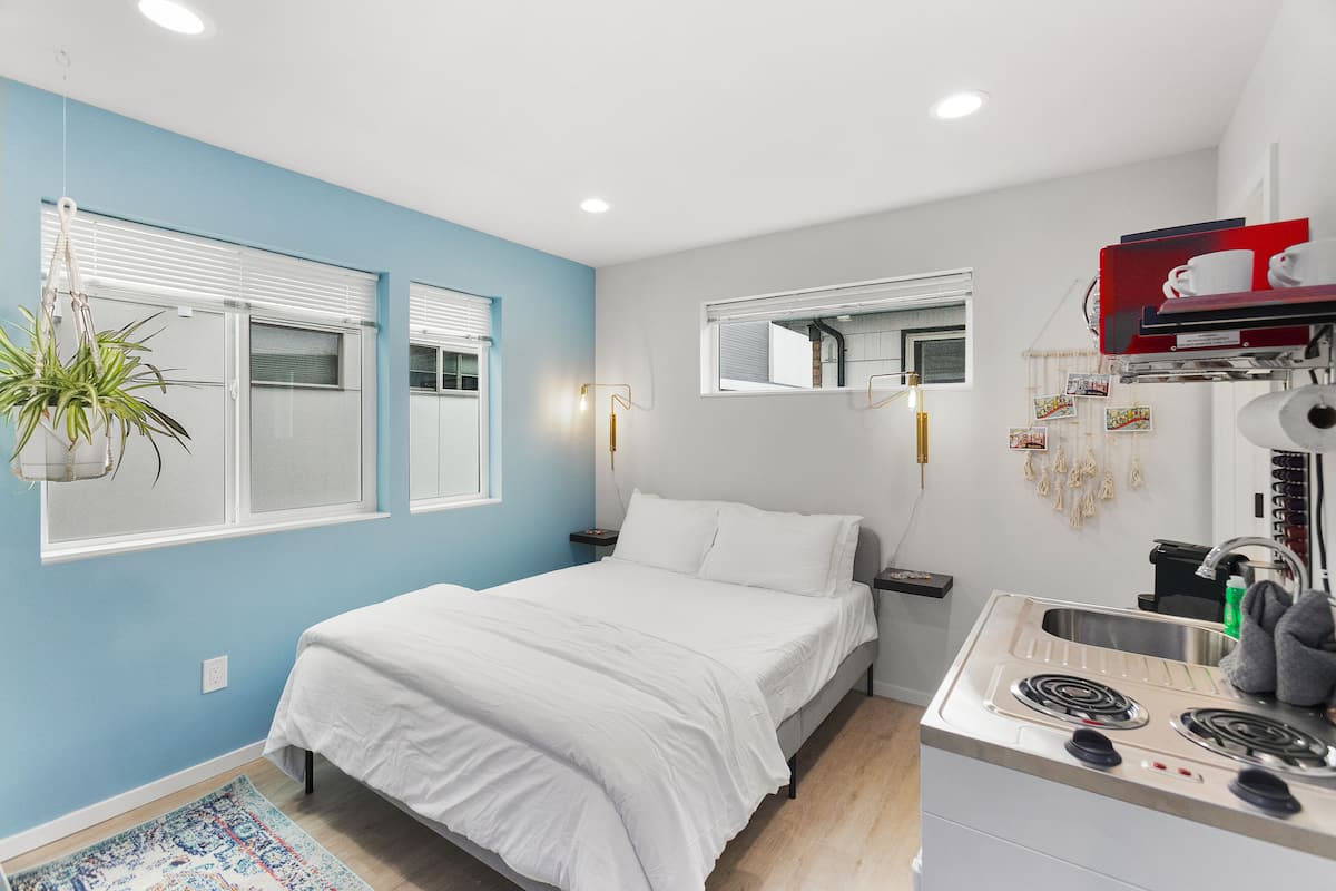 Standard Room | Individually decorated, free WiFi, bed sheets