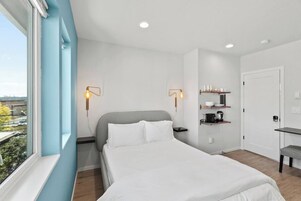 Decoración personalizada, wifi gratis y ropa de cama 