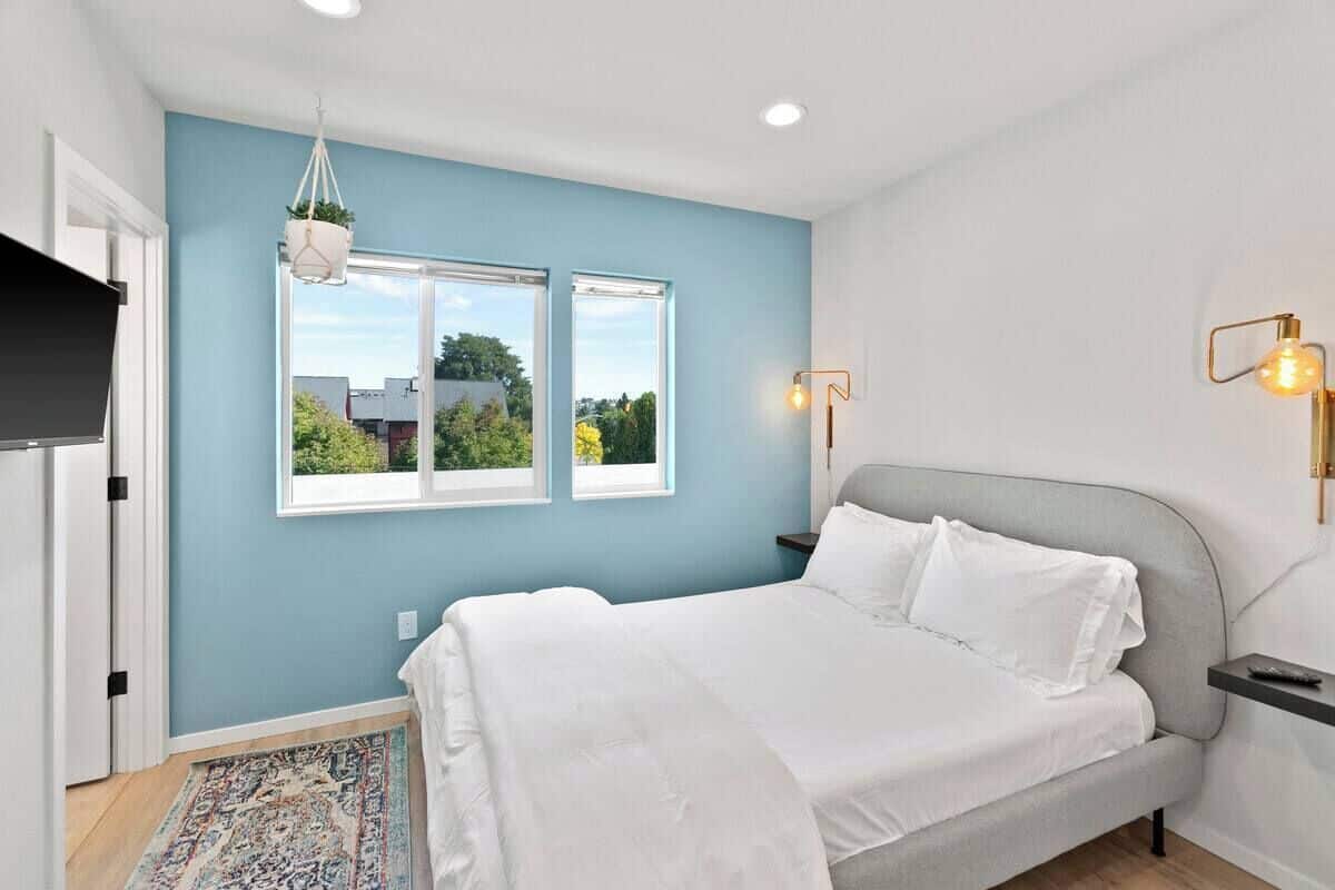 Standard Room | Individually decorated, free WiFi, bed sheets